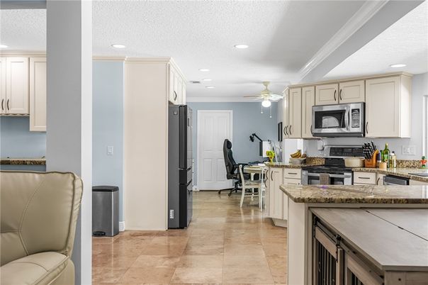 Dining room, Interior, Kitchen, Recessed Lighting