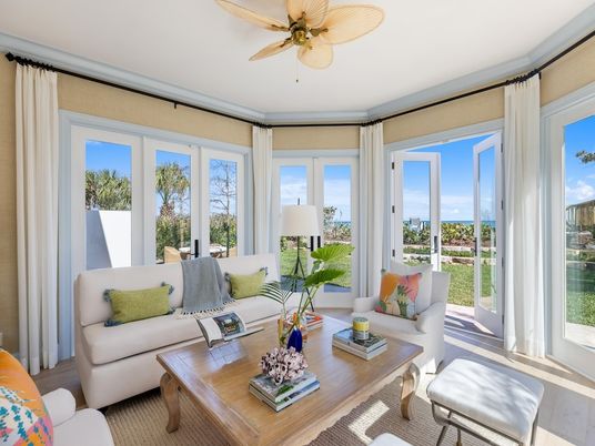 Interior, Living room, Sun Room, Water