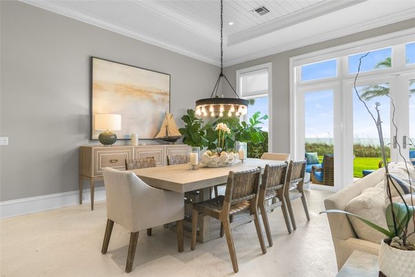 Dining room, Interior, Pendant Lights, Recessed Lighting