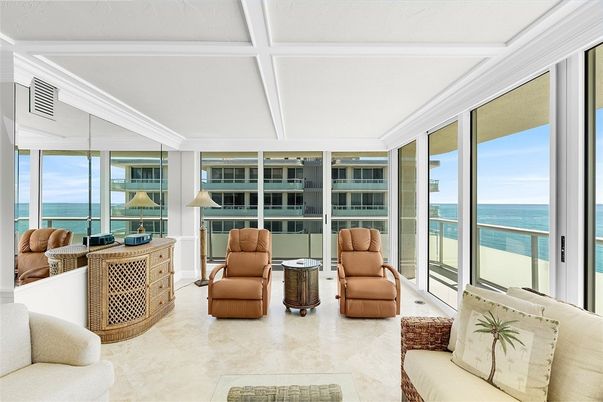 Interior, Living room, Sun Room, Water