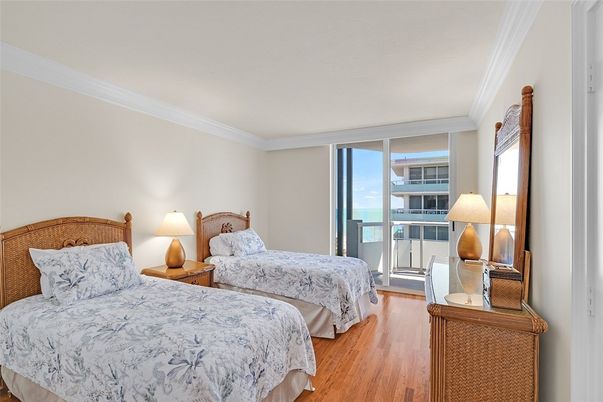 Bedroom, Interior, Water, Wood Texture Flooring