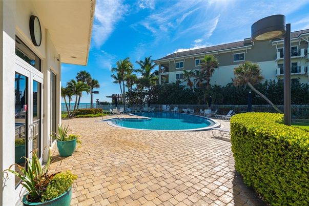 Exterior, Pool, Water