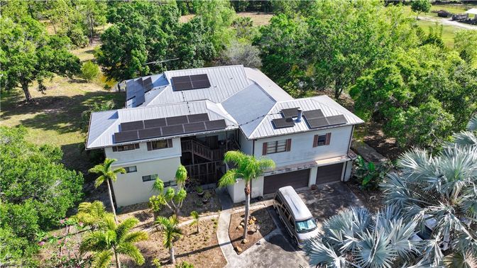 Exterior, Drone