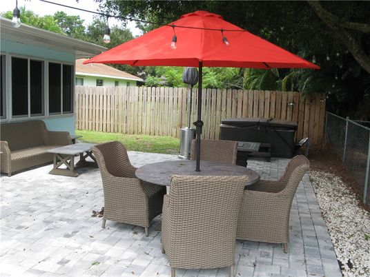 Exterior, Hot Tub
