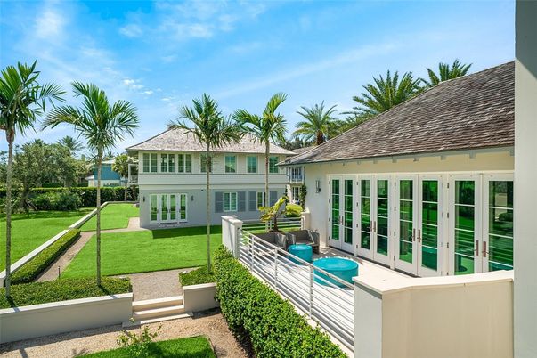 Backyard, Exterior, Pool
