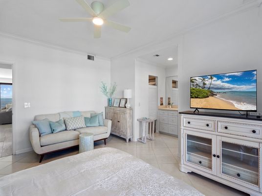 Interior, Recessed Lighting, Water
