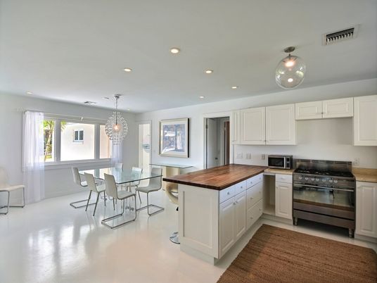 Chandelier, Dining room, Interior, Kitchen, Recessed Lighting, Stainless Steel Appliances