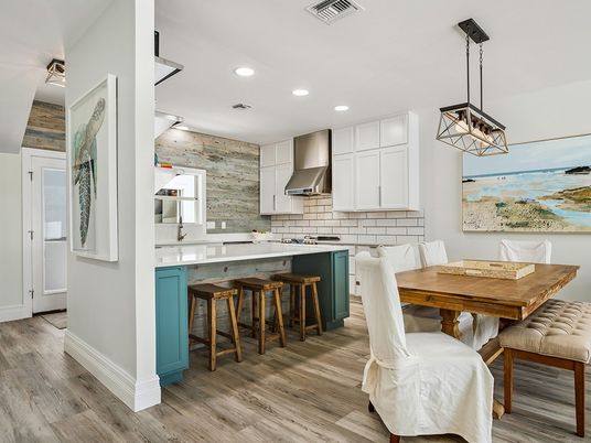 Dining room, Interior, Kitchen, Pendant Lights, Recessed Lighting, Wood Texture Flooring