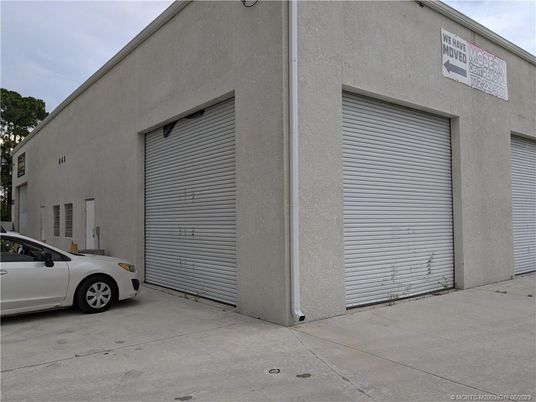 Detached Garage, Exterior