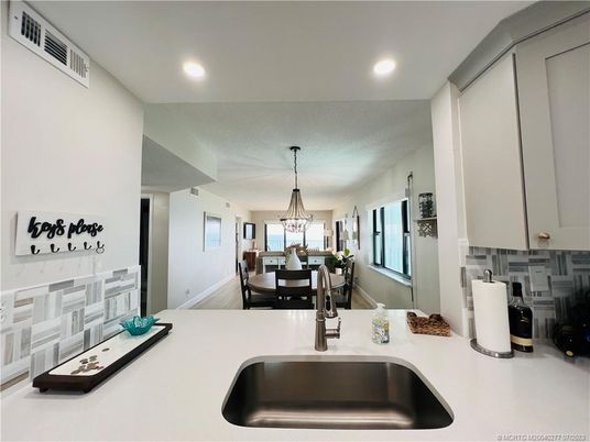 Chandelier, Dining room, Interior, Recessed Lighting