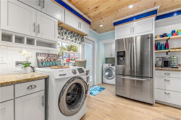 Interior, Kitchen, Recessed Lighting, Washer, Wooden Ceilings, Wood Texture Flooring