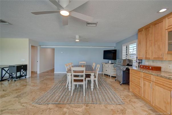 Dining room, Interior, Recessed Lighting