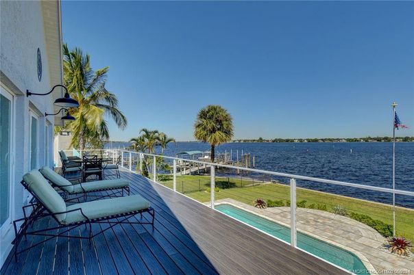 Exterior, Lake, Pool, Water