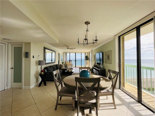 Chandelier, Dining room, Interior, Living room, Water
