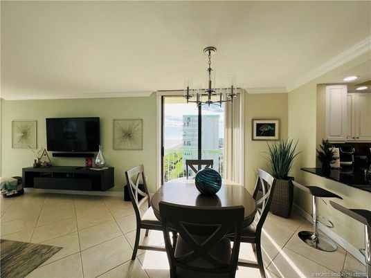 Dining room, Interior, Pendant Lights