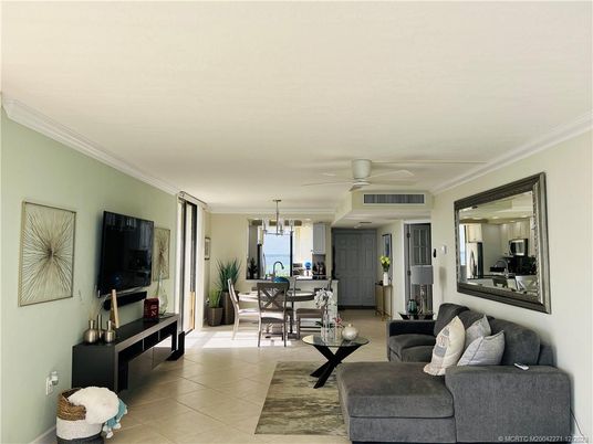 Dining room, Interior, Living room, Pendant Lights
