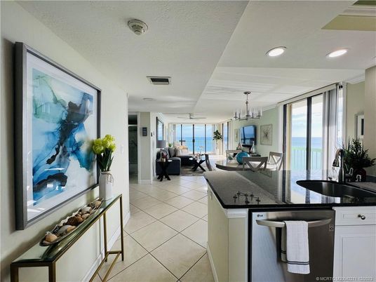 Chandelier, Dining room, Interior, Kitchen, Living room, Recessed Lighting