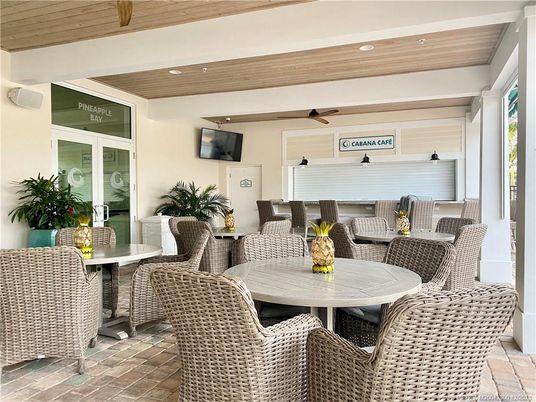 Dining room, Exterior