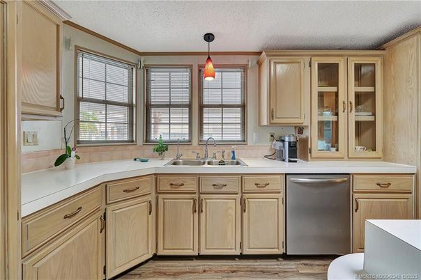 Interior, Kitchen, Pendant Lights, Wood Texture Flooring