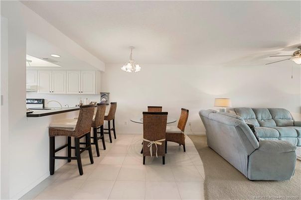 Chandelier, Dining room, Interior, Kitchen, Living room, Recessed Lighting