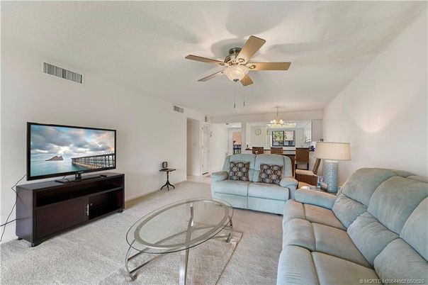 Chandelier, Dining room, Interior, Living room