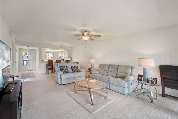 Dining room, Interior, Living room, Pendant Lights
