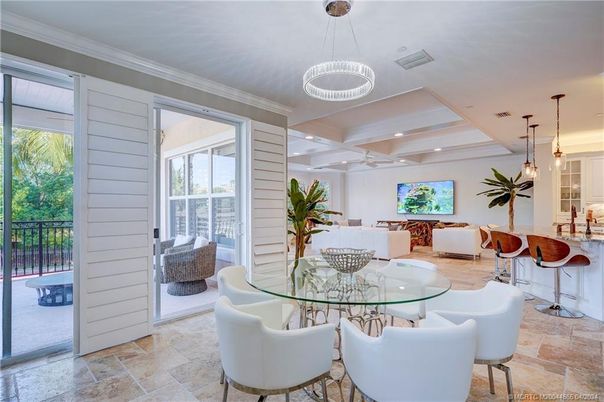 Dining room, Interior, Living room, Pendant Lights, Recessed Lighting