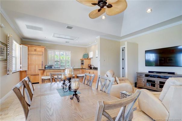 Dining room, Interior, Living room, Recessed Lighting