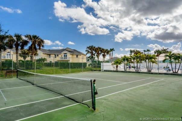 Exterior, Tennis Courts