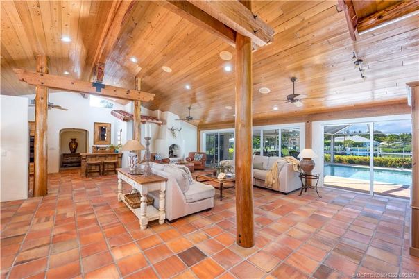 Interior, Living room, Recessed Lighting, Wooden Beams, Wooden Ceilings