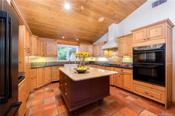 Interior, Kitchen, Recessed Lighting, Wooden Ceilings
