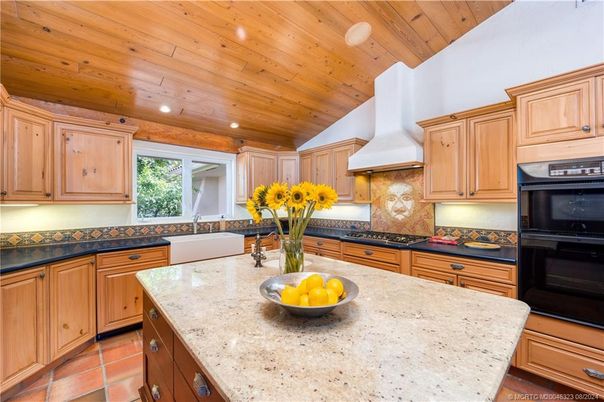 Interior, Kitchen, Recessed Lighting, Wooden Ceilings