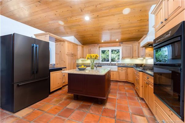 Interior, Kitchen, Recessed Lighting, Wooden Ceilings