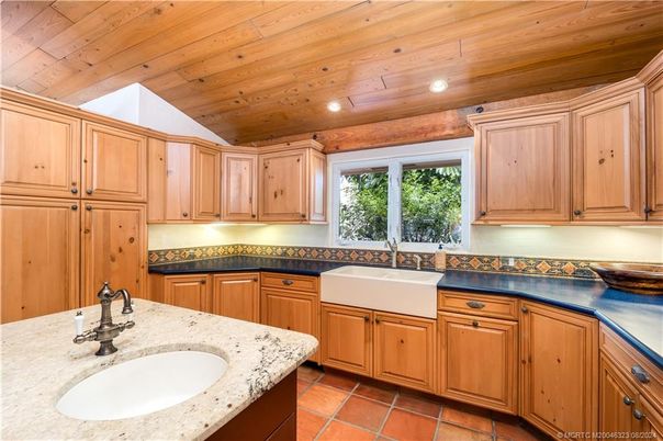 Interior, Kitchen, Recessed Lighting, Wooden Ceilings