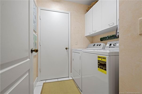 Interior, Washer