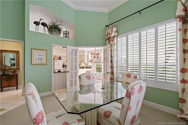 Dining room, Interior