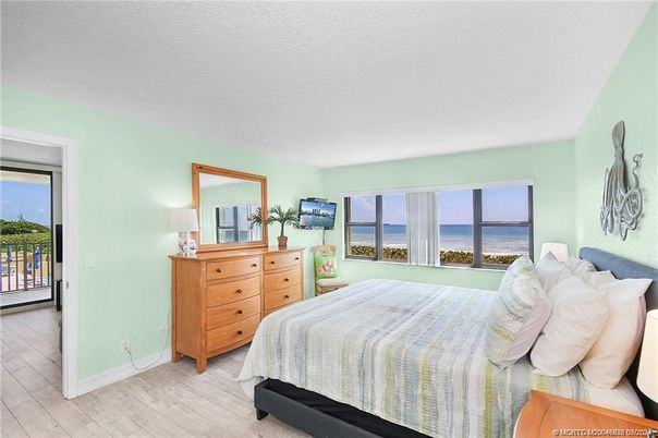 Bedroom, Interior, Water, Wood Texture Flooring