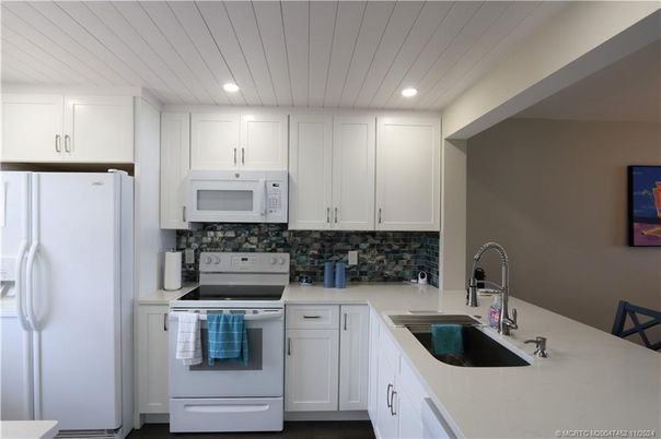 Interior, Kitchen, Recessed Lighting