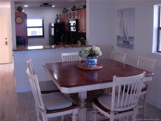 Dining room, Interior, Kitchen, Recessed Lighting, Wood Texture Flooring