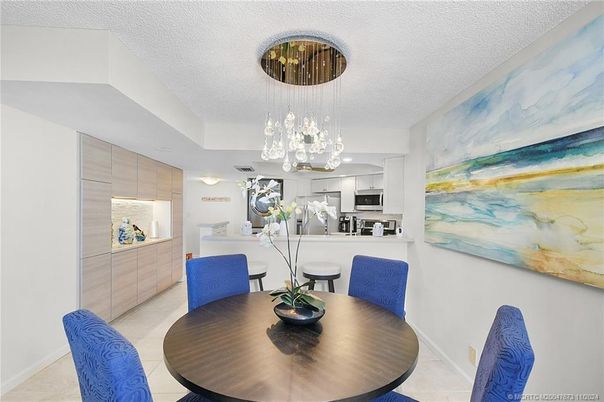 Dining room, Interior, Kitchen, Pendant Lights, Stainless Steel Appliances