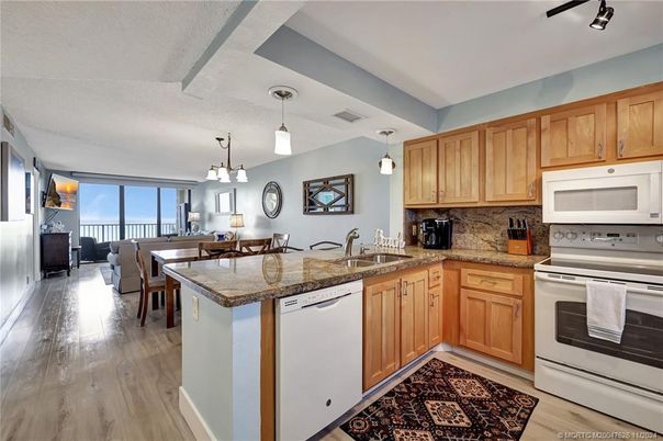 Dining room, Interior, Kitchen, Pendant Lights, Wood Texture Flooring