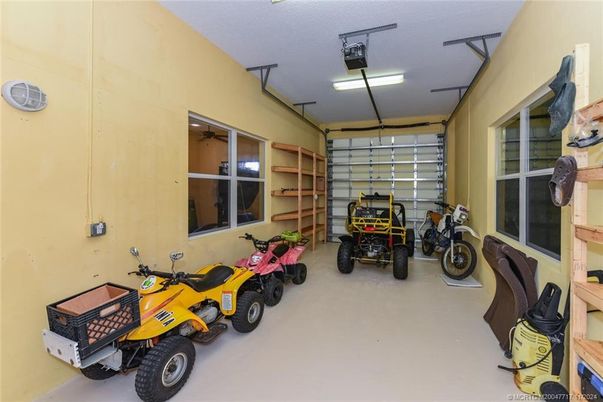 Garage, Interior