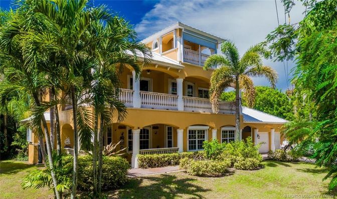 Backyard, Exterior, Facade, Mediterranean
