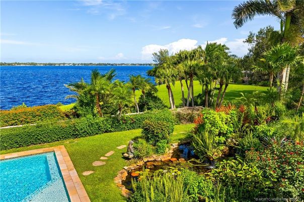 Exterior, Lake, Pool