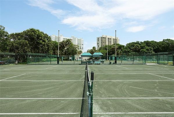 Exterior, Tennis Courts