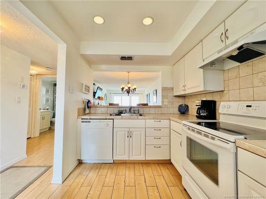 Chandelier, Interior, Kitchen, Recessed Lighting, Wood Texture Flooring