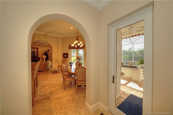 Dining room, Interior, Pendant Lights, Recessed Lighting