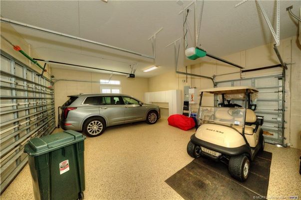 Garage, Interior