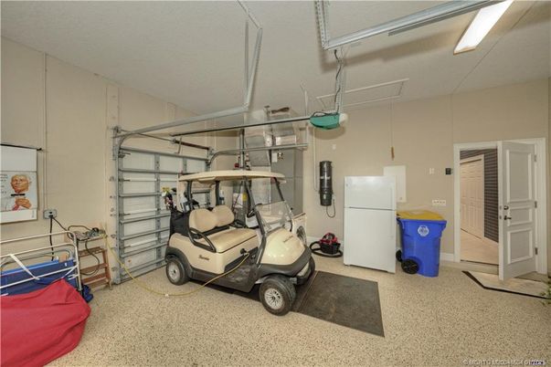 Garage, Interior