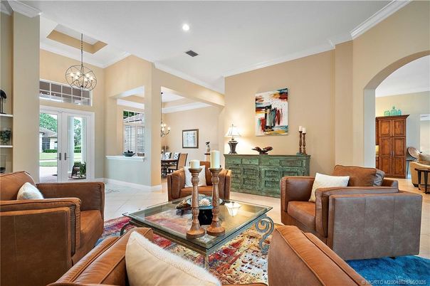 Chandelier, Dining room, Interior, Living room, Pendant Lights, Recessed Lighting